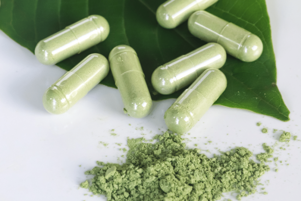 objevte, jak kratom může podpořit vaše soustředění a zlepšit vaši produktivitu během dne.
