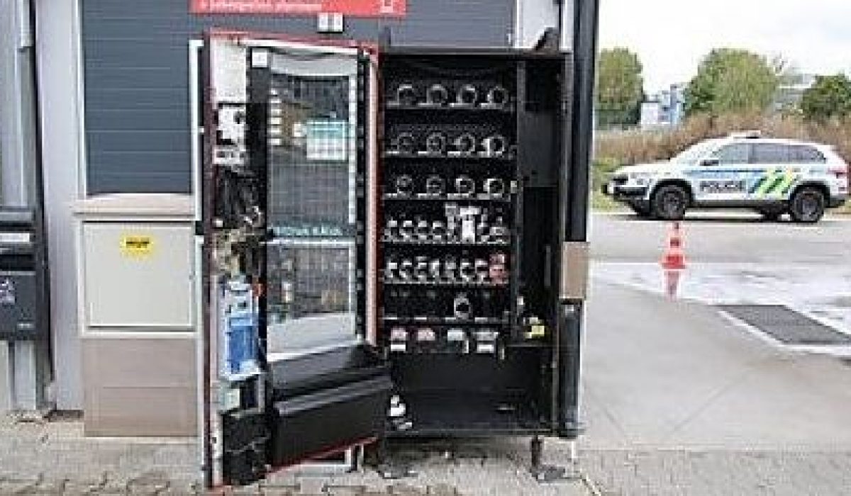 objevte náš kratom automat – rychlý a snadný způsob, jak si zakoupit kvalitní kratom kdykoliv a kdekoliv. bezpečné a diskrétní nákupy 24/7.